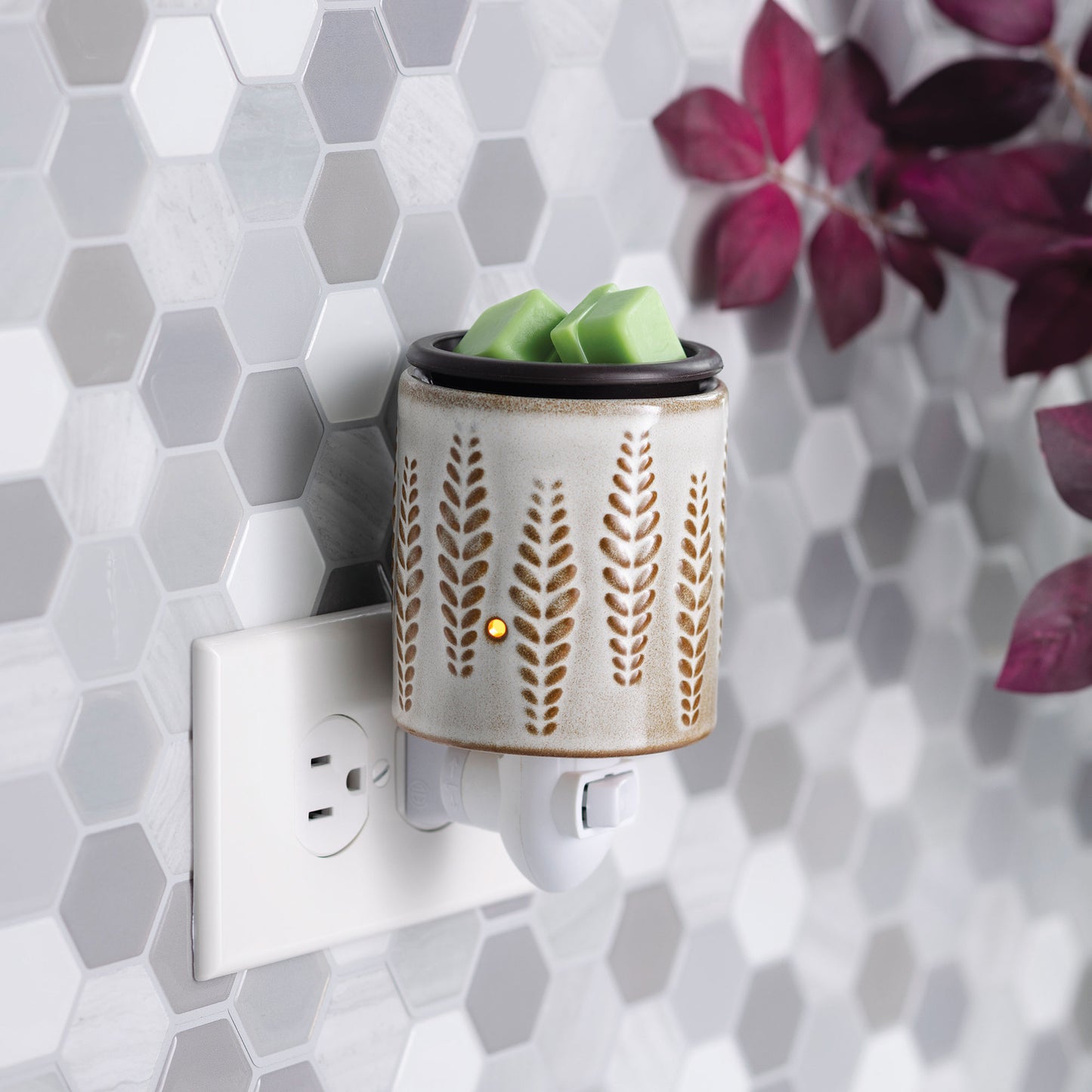 Wheat & Ivory Flip Dish Pluggable